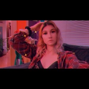 Meet your Posher, Mia